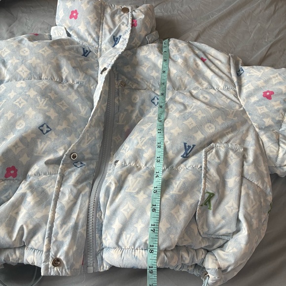 Louis Vuitton Monogram Puffer Jacket w/ Detachable Hood - Picture 12 of 14